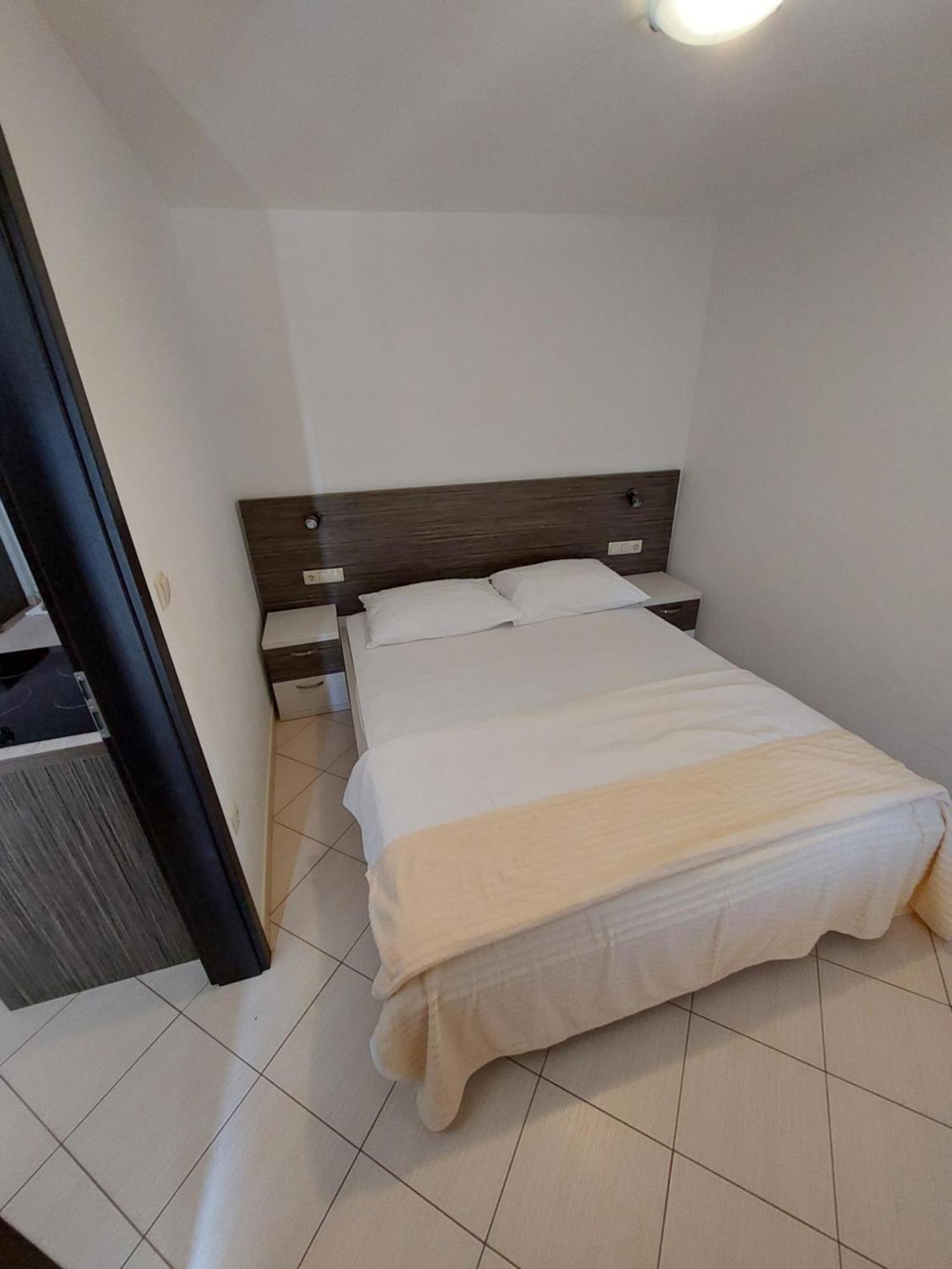 Holiday Baška Voda Habitación foto